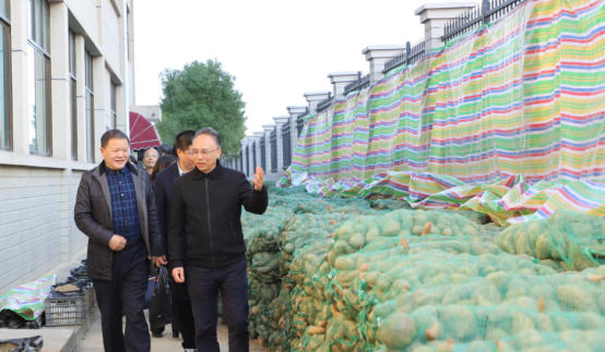 雙清區(qū)委書記曾秦偉帶隊(duì)走訪天香生物參觀調(diào)研，助力鄉(xiāng)村振興