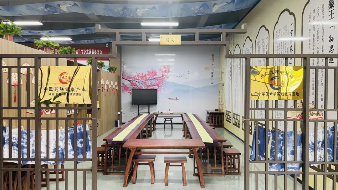 種下梧桐樹(shù)，引得鳳凰來(lái)