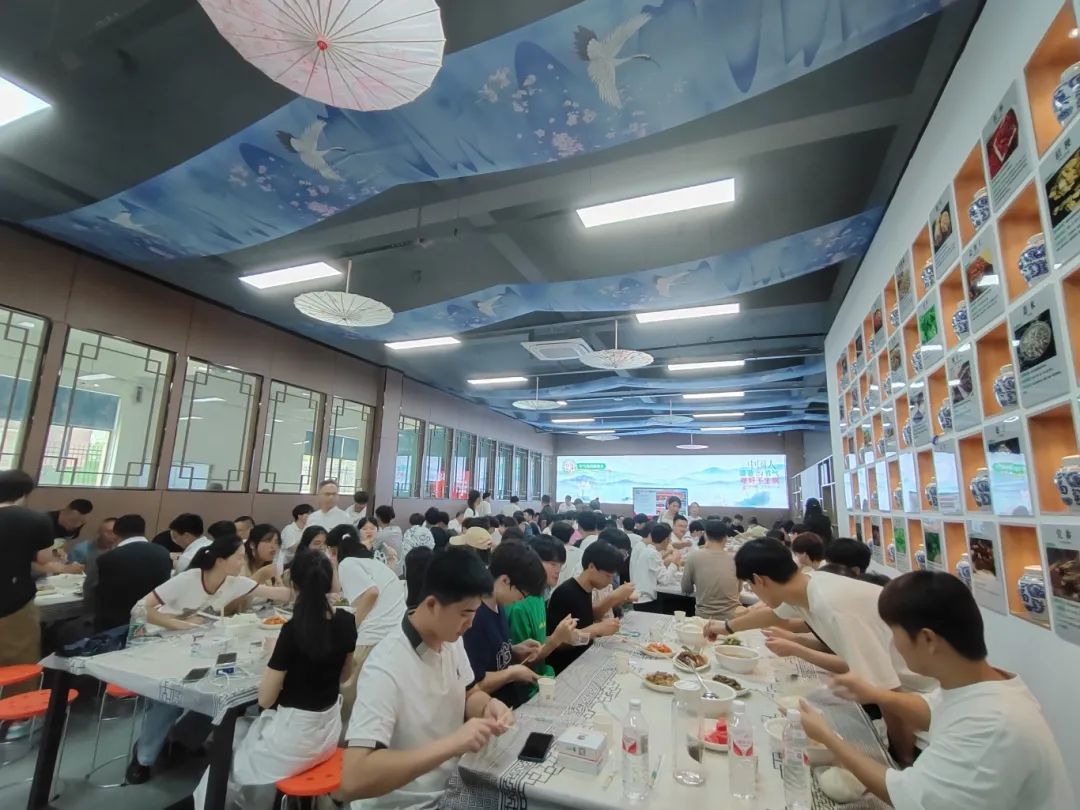 “校企牽手、雙向奔赴”邵陽200余名大學(xué)生走進(jìn)天香生物