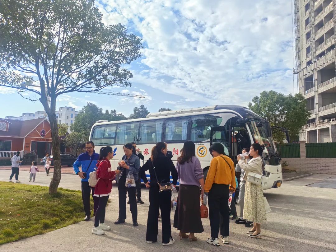 邵陽學(xué)院附屬第二醫(yī)院團建秋游拓展活動在天香生物紫色健康產(chǎn)業(yè)園盛大啟航