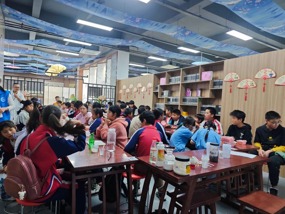 雙清區(qū)“愛(ài)心護(hù)航，助夢(mèng)成長(zhǎng)”