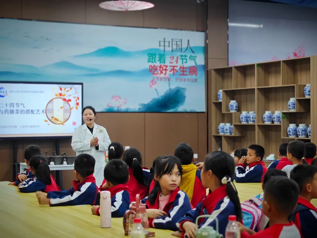 雙清區(qū)“愛(ài)心護(hù)航，助夢(mèng)成長(zhǎng)”