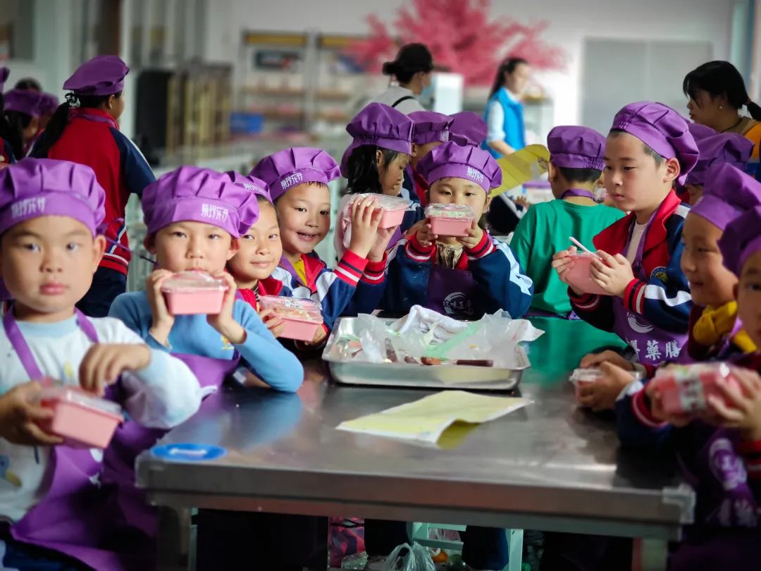 雙清區(qū)“愛(ài)心護(hù)航，助夢(mèng)成長(zhǎng)”