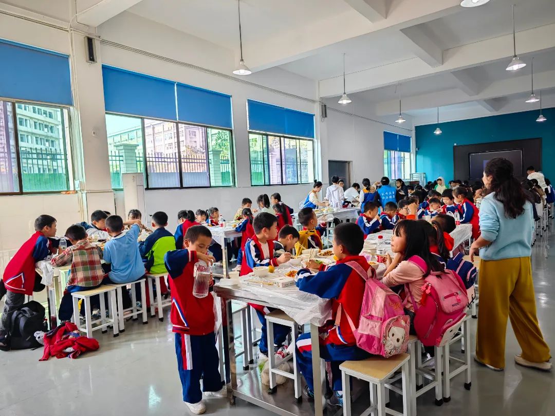 雙清區(qū)“愛(ài)心護(hù)航，助夢(mèng)成長(zhǎng)”