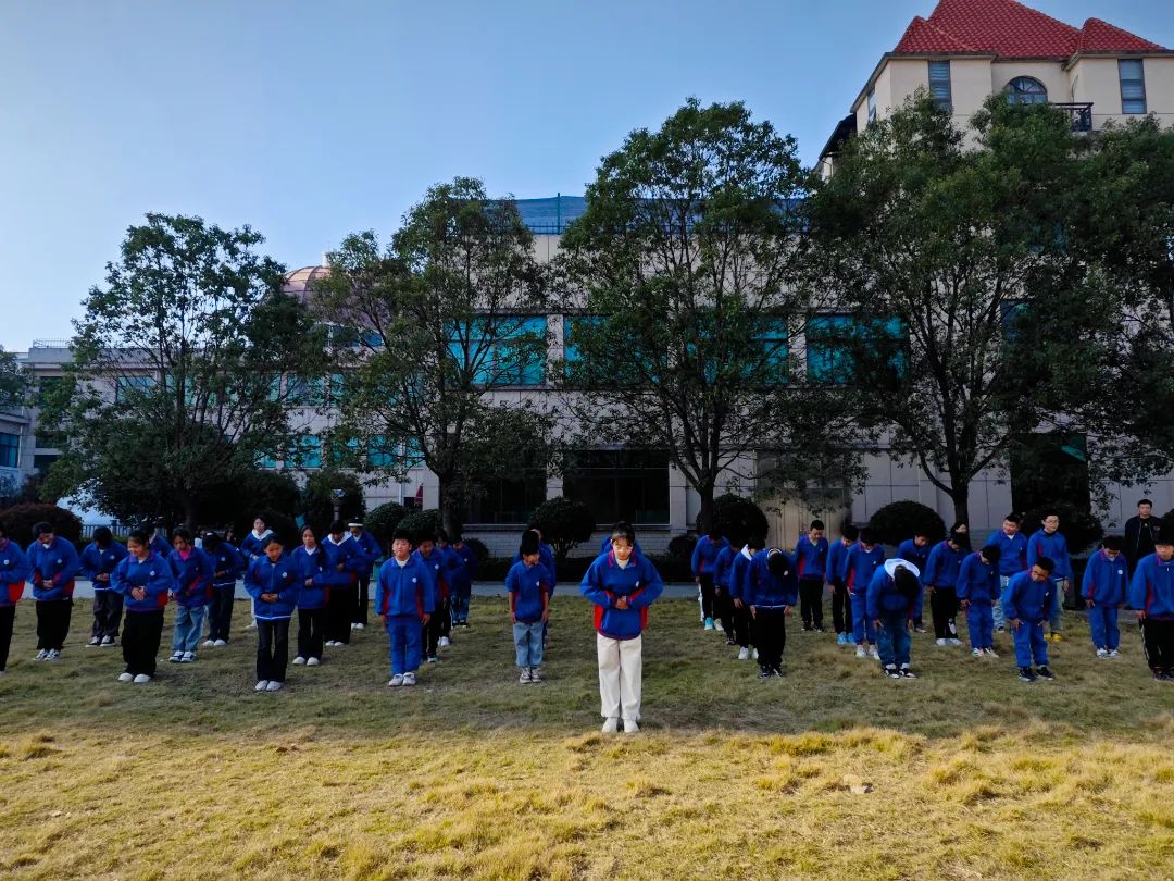 一場(chǎng)有趣的中醫(yī)藥研學(xué)活動(dòng)在湖南九味中醫(yī)藥研學(xué)實(shí)踐基地成功舉辦