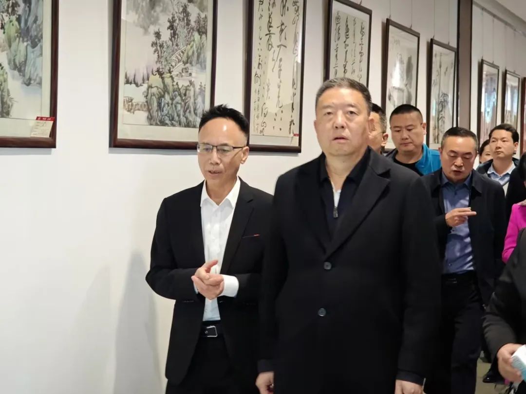 省政協(xié)主席毛萬(wàn)春一行領(lǐng)導(dǎo)蒞臨天香生物調(diào)研考察“中醫(yī)藥+科技創(chuàng)新+工業(yè)文旅”